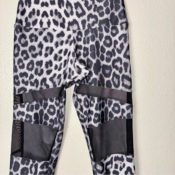 Onzie leggings Woman's size XS Leopard Print Mesh Panel Hot Yoga Black/white - Picture 8 of 16